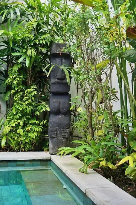 Villa T&J2 - Central Petitenget 2Br Villa, Walk To Beach Umalas