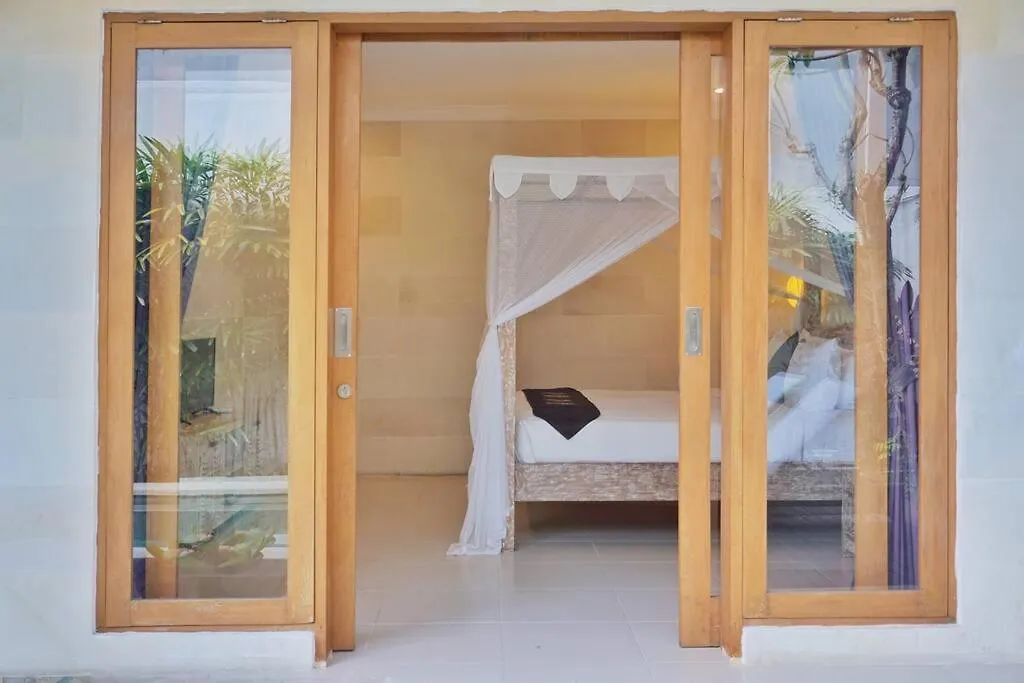 T&J2 - Central Petitenget 2Br Villa, Walk To Beach Umalas