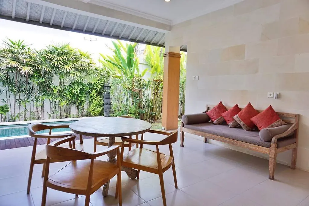 Villa T&J2 - Central Petitenget 2Br Villa, Walk To Beach Umalas