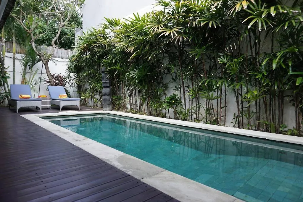 T&J2 - Central Petitenget 2Br Villa, Walk To Beach Umalas