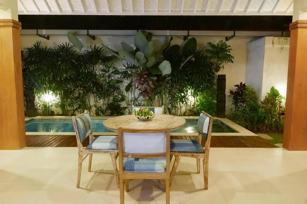 T&J2 - Central Petitenget 2Br Villa, Walk To Beach Umalas Vila